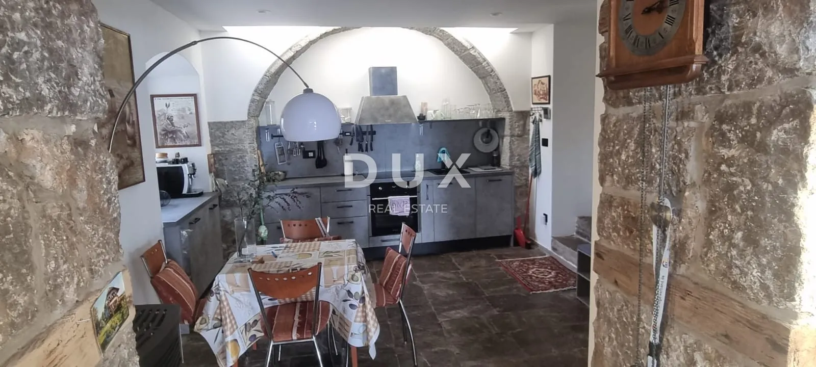 opatija, poljane – novouređene tri stambene jedinice - slika 10