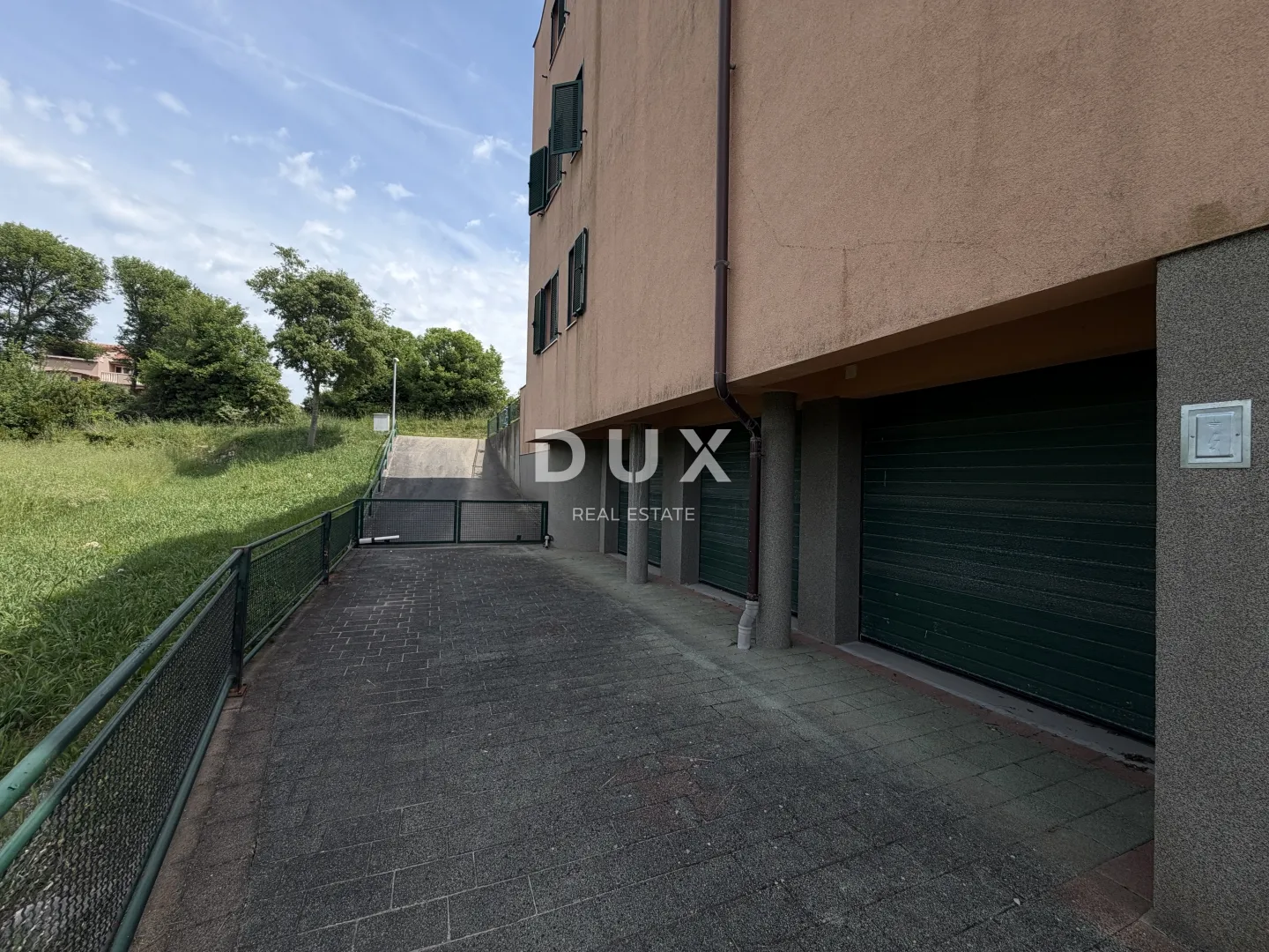 zadar, diklo – apartmanska kuća s 10 jedinica i pogledom na more! - slika 17