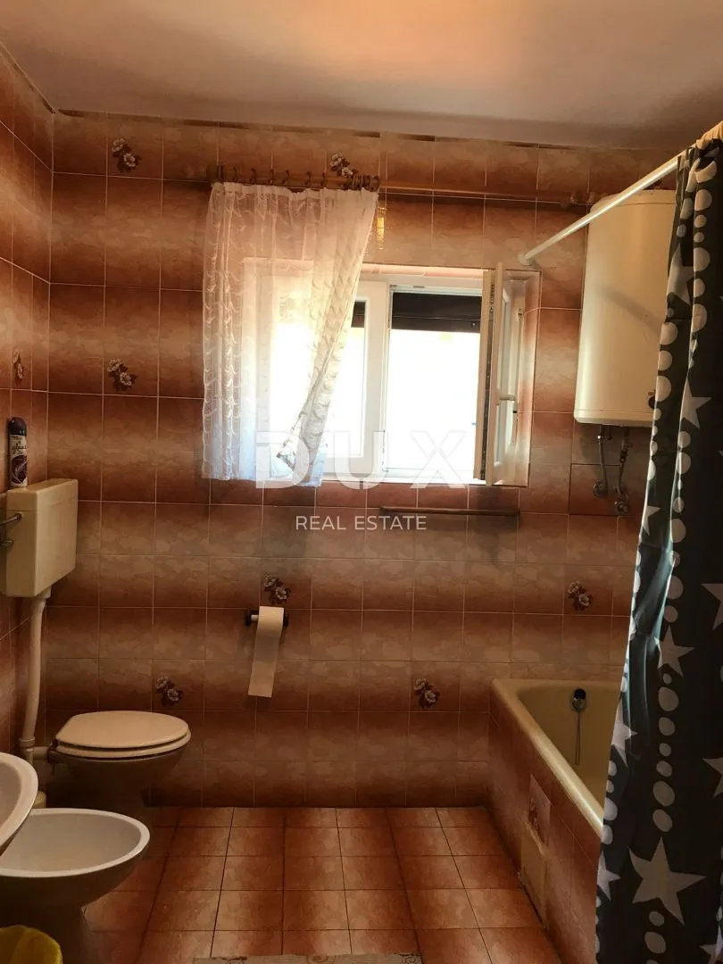 rab, lopar - kuća u centru grada - slika 19