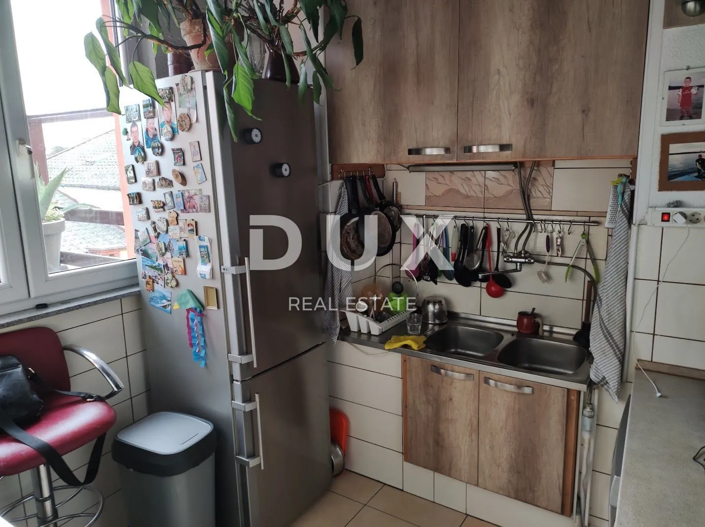 istra, pula - 3s+db stan u strogom centru pule - prvi red do mora! - slika 23