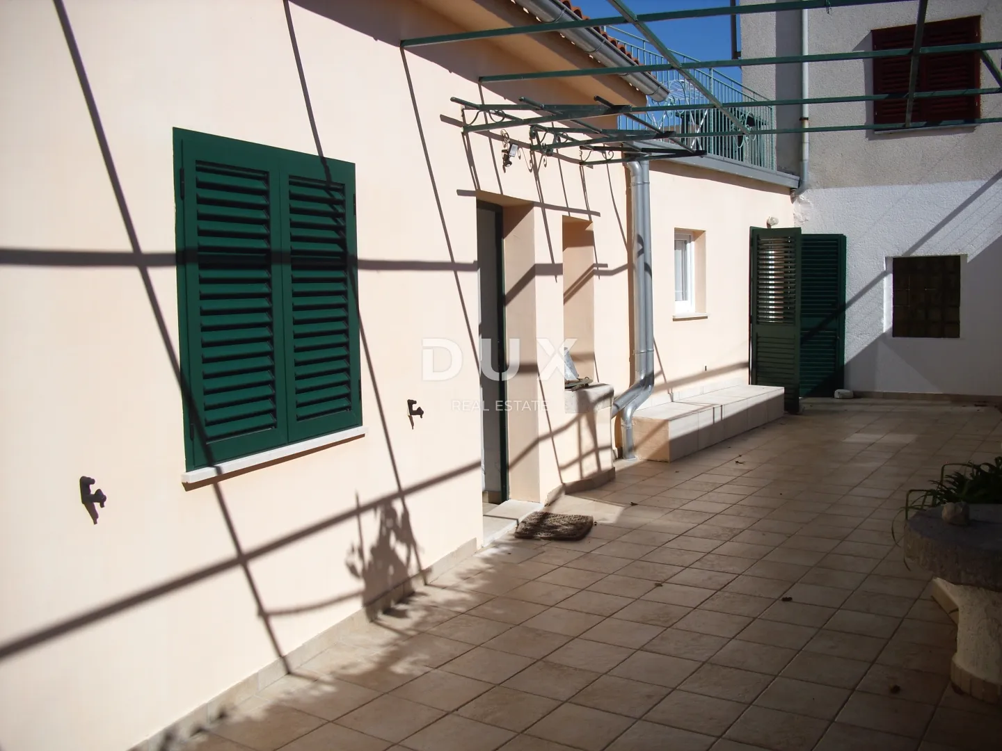 otok krk, grad krk (šira okolica) - prizemnica sa okućnicom - slika 4