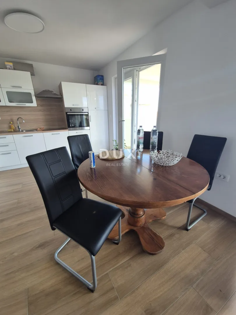 pašman, banj, kuća, 250 m2, 3 etaže, 100 m od plaže - slika 9