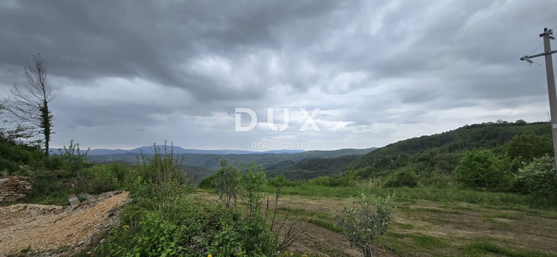 istra, motovun - kamena kuća s pogledom za adaptaciju - slika 22