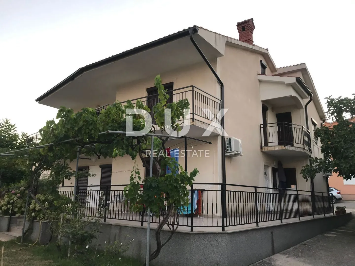 rab, lopar - kuća u centru grada - slika 2