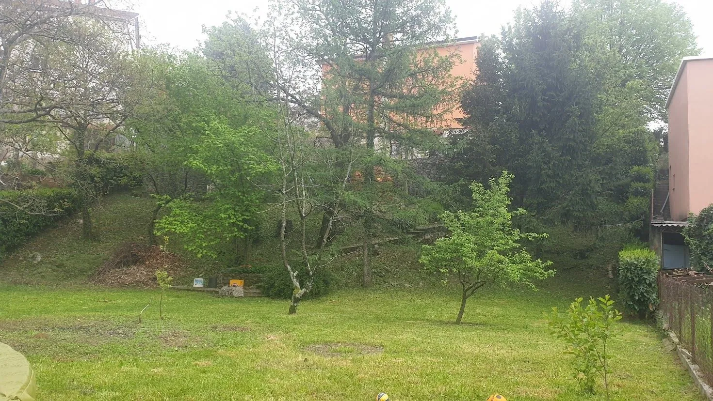 opatija, okolica- obiteljska kuća s dva stana na parceli od 1800 m2 - slika 2
