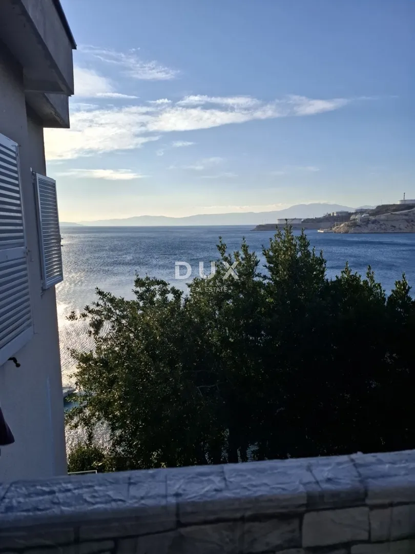 KVARNER, KRALJEVICA - Prilika: stan 53m2 s balkonom prvi red do mora