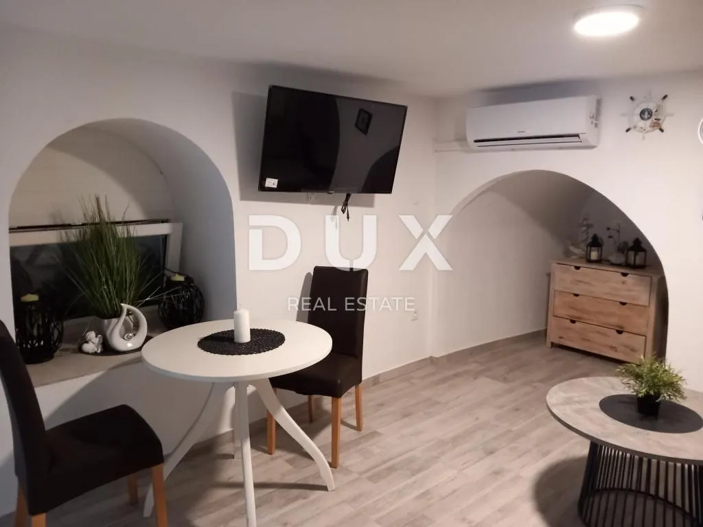 novi vinodolski, bribir - kuća s dva adaptirana stana - slika 17