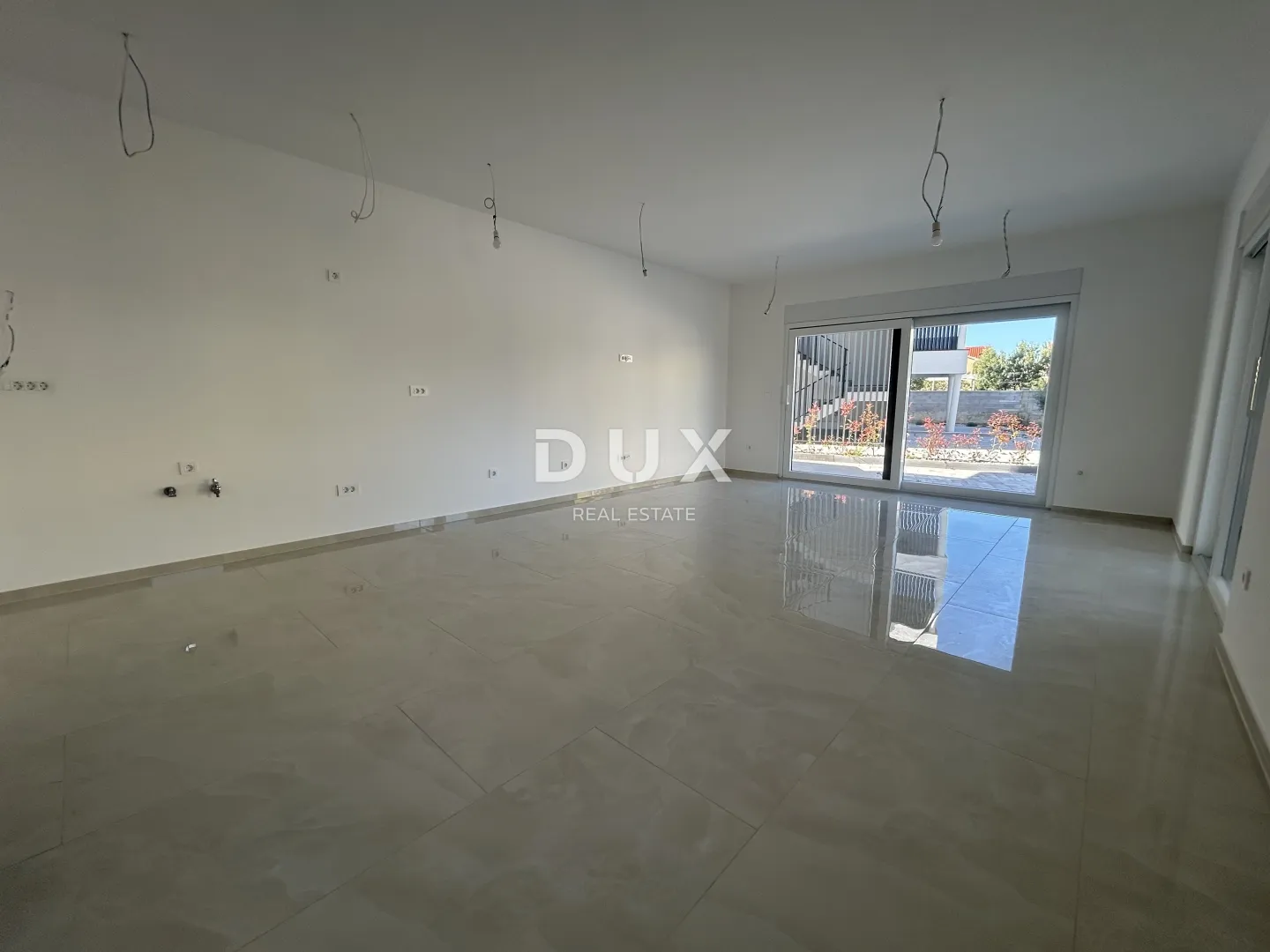 šibenik, vodice – stan u prizemlju sa 121 m² vrta, 2 parkinga, novogradnja - slika 12