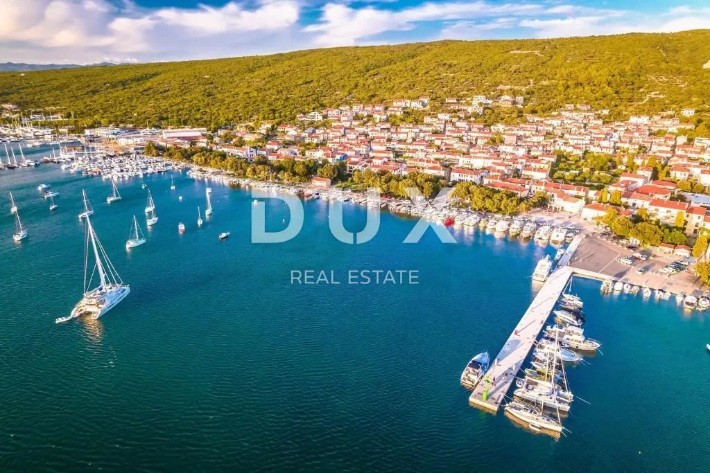 otok krk, punat - renovirana kuća prvi red do mora - slika 21