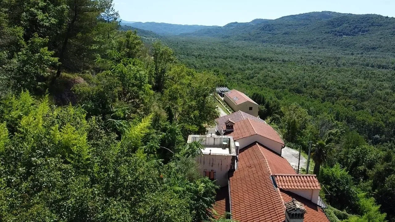 istra, motovun - kamena bajka u prirodi! rijetkost! - slika 9