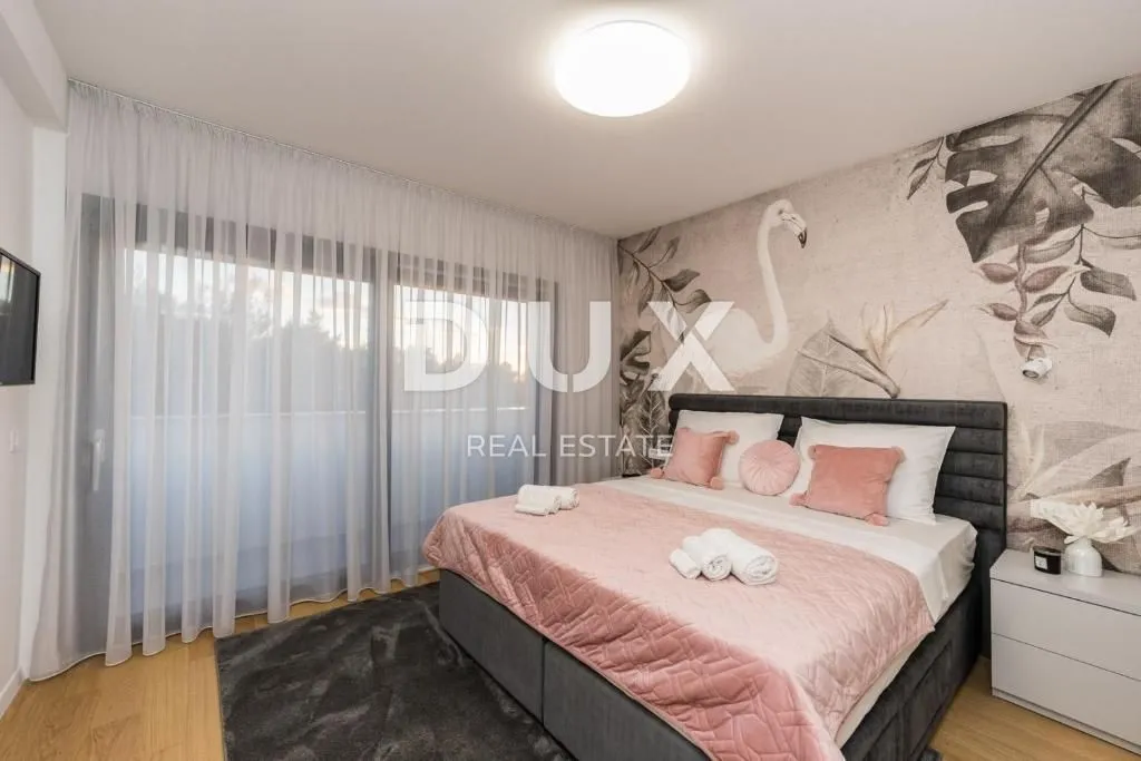 zadar,zaton - luksuzna vila 100 metara od mora - slika 35