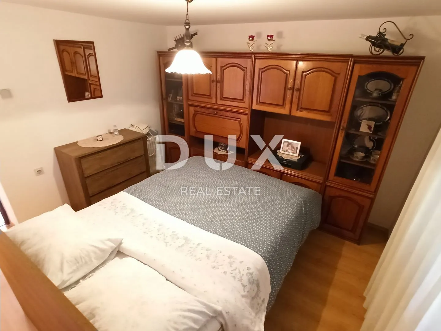 istra, svetvinčenat - obiteljska kuća s dva apartmana - slika 37