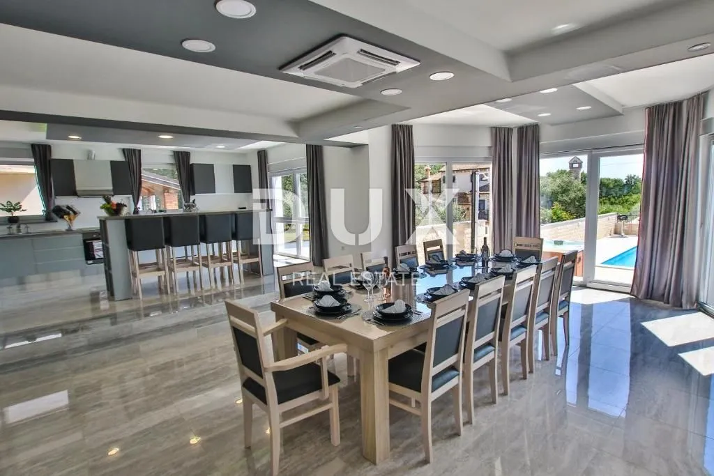 kaštelir, rogovići, kuća, 450 m2, dvorište, bazen - slika 11