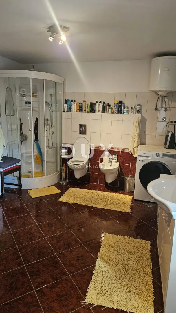 čavle, cernik - kuća od 270m2 sa 3 stana, konobama i velikom okućnicom - slika 35