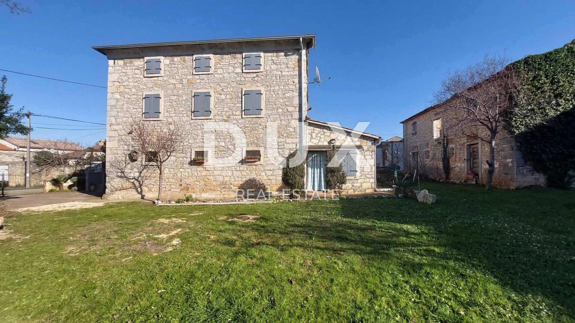 ISTRA,POREČ - Lijepa istarska kamena kuća na odličnoj lokaciji