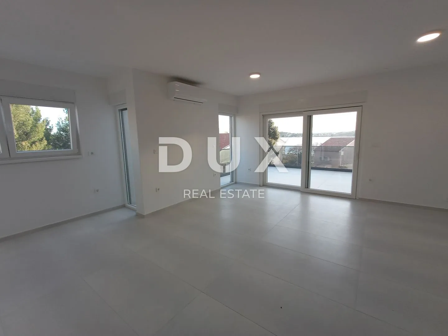 šibenik, vodice - predivan penthouse s8 pokraj mora - slika 5