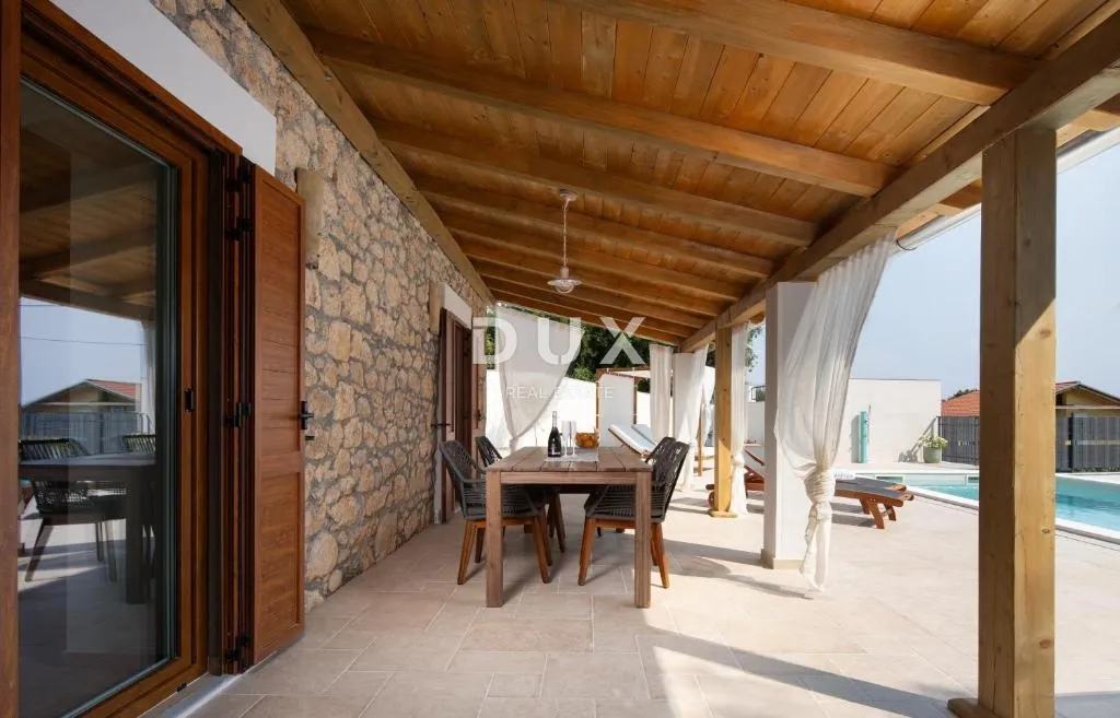 novi vinodolski, bribir - kamena vila s bazenom - slika 9