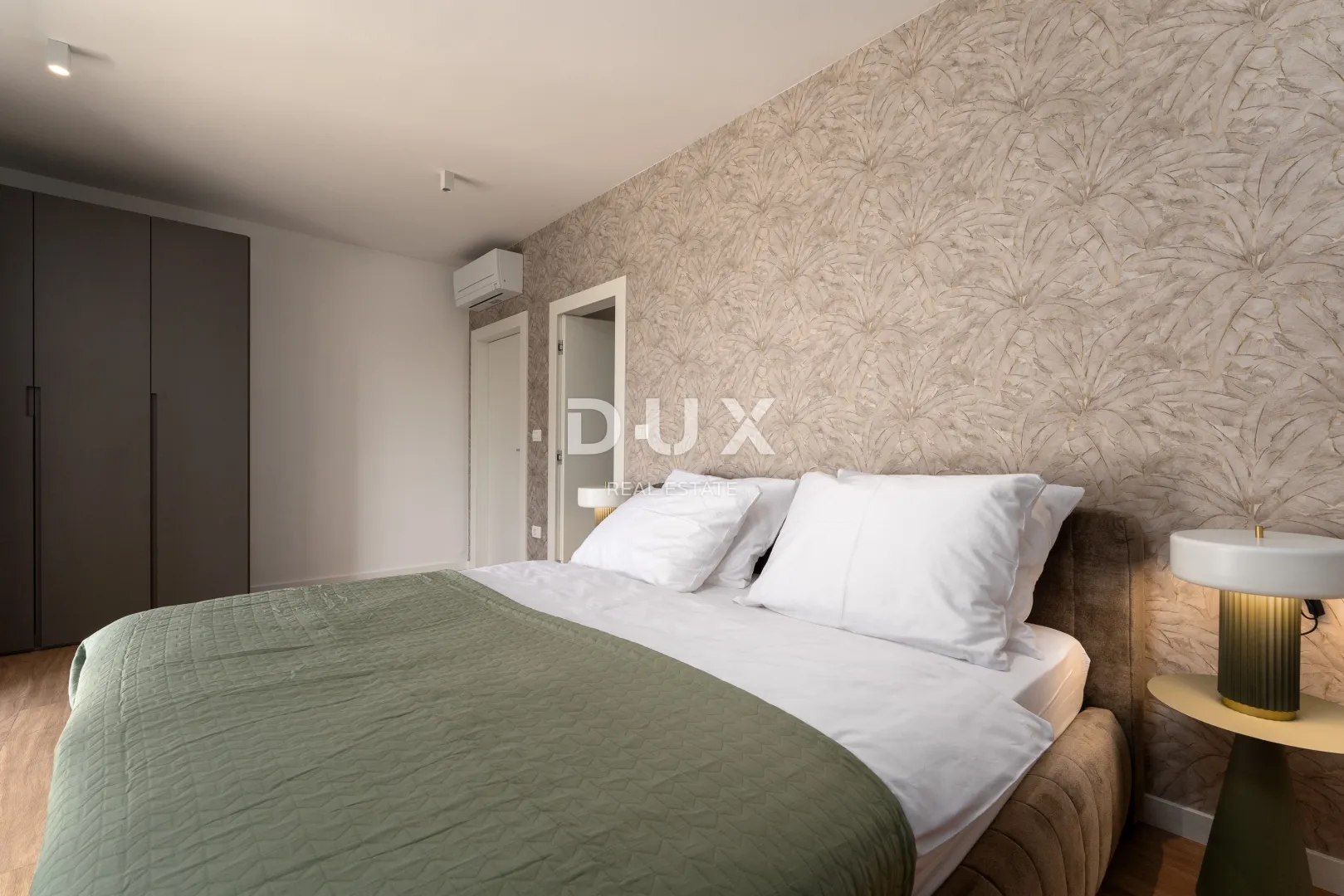 istra, poreč – ekskluzivna vila, tri stambene jedinice, luksuz uz more - slika 31