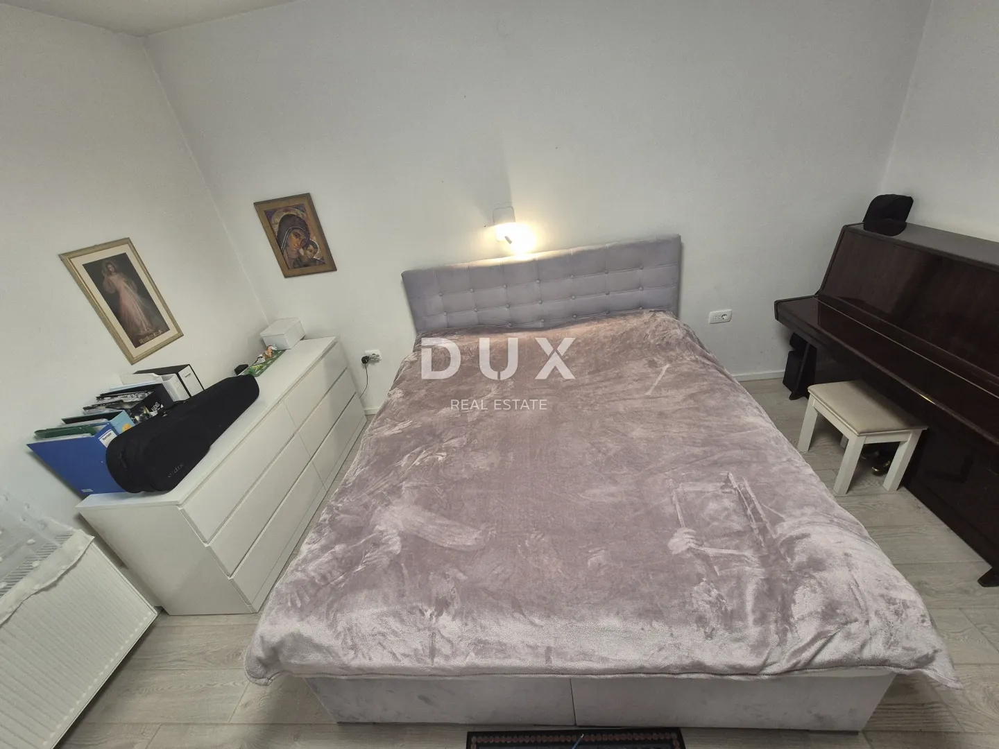 zadar, zemunik - prilika! renovirana obiteljska kuća - slika 27