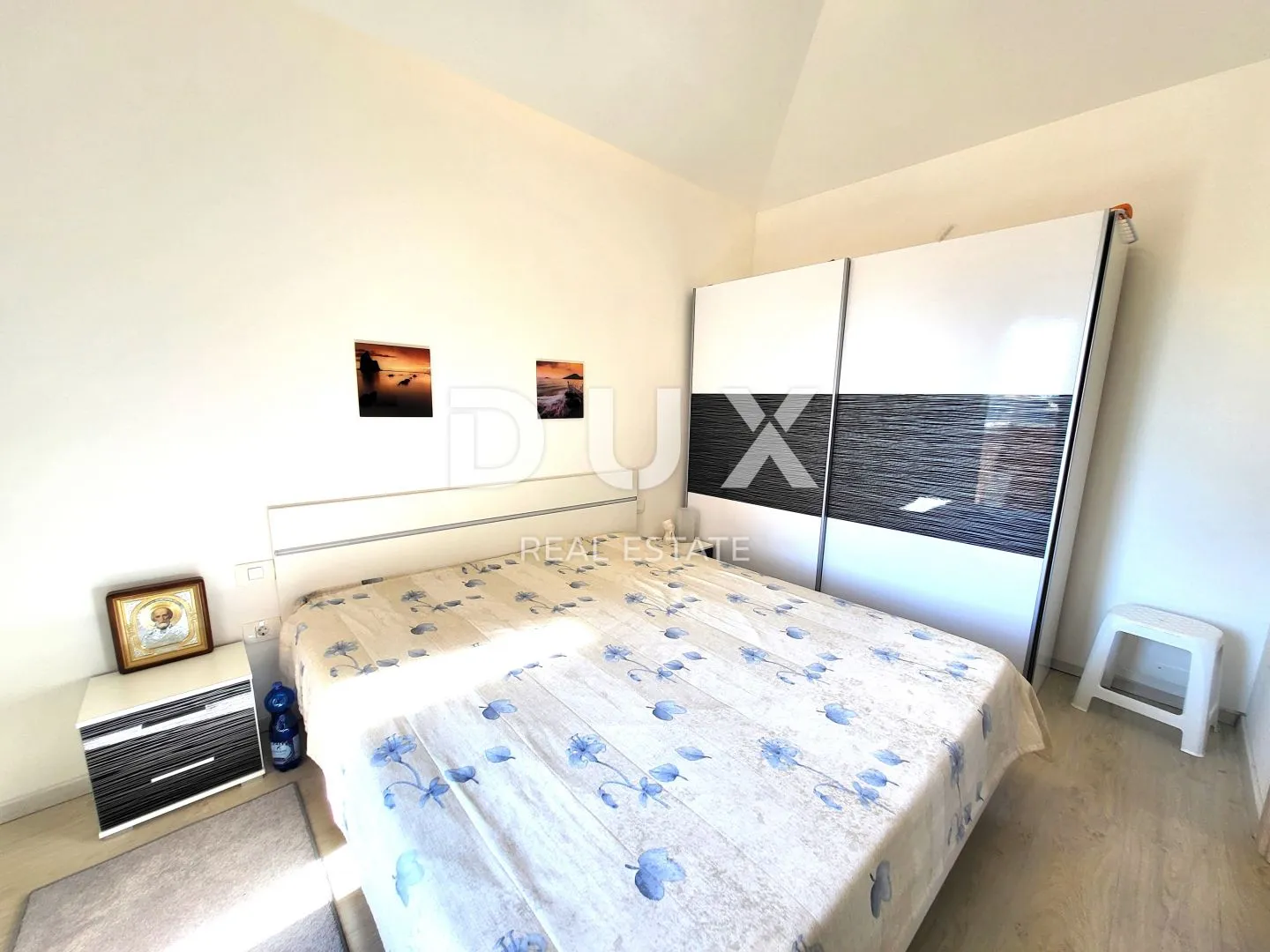 istra, novigrad - dvojna kuća udaljena 250 m od mora - slika 11