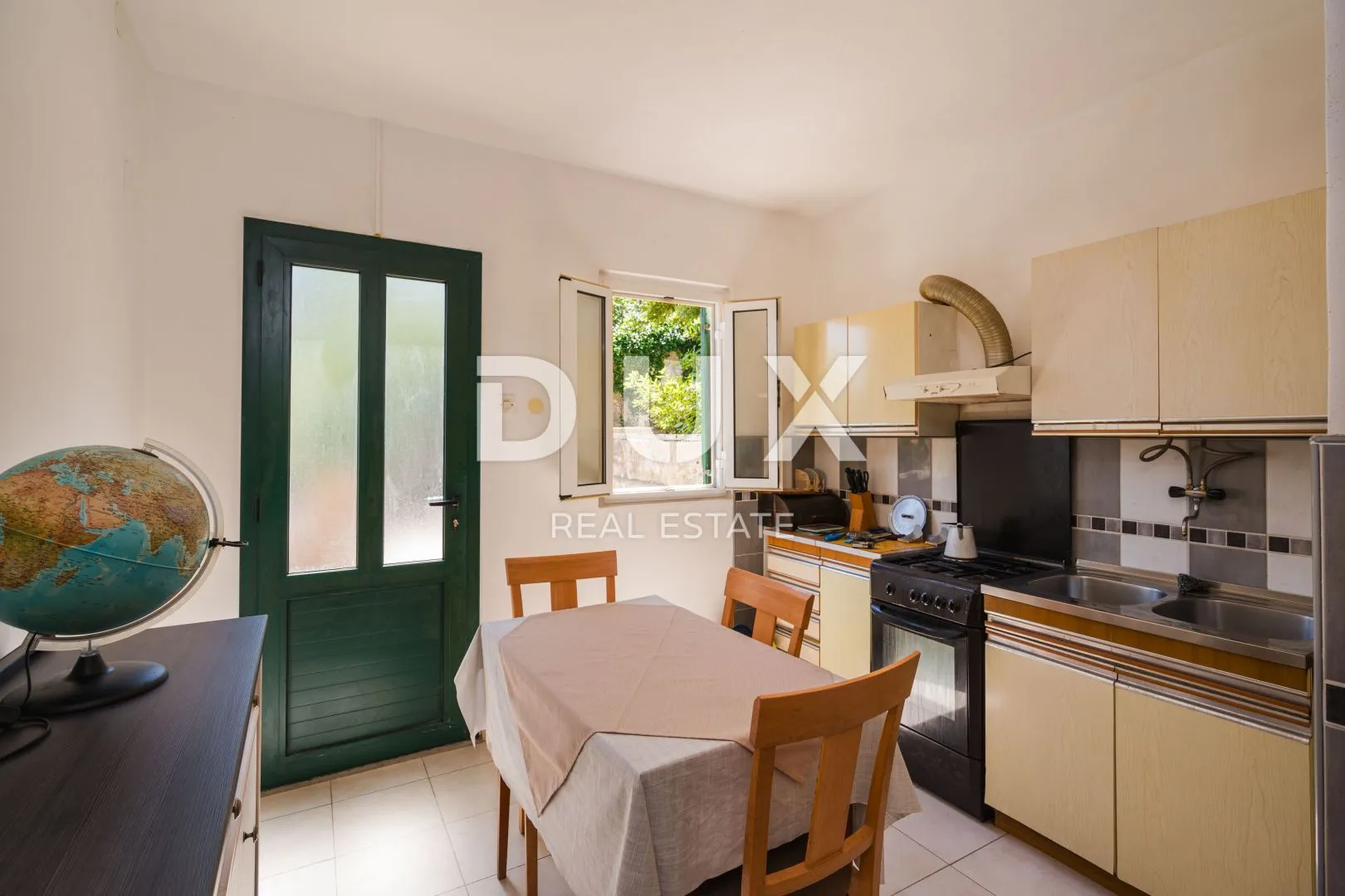 mali lošinj, kamena kuća, 194 m2, 25 m do mora - slika 33
