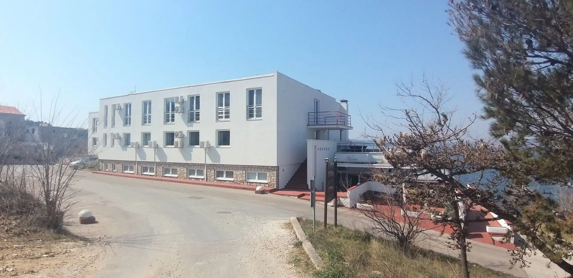 zadar. novigrad - hotel uz plažu - slika 2