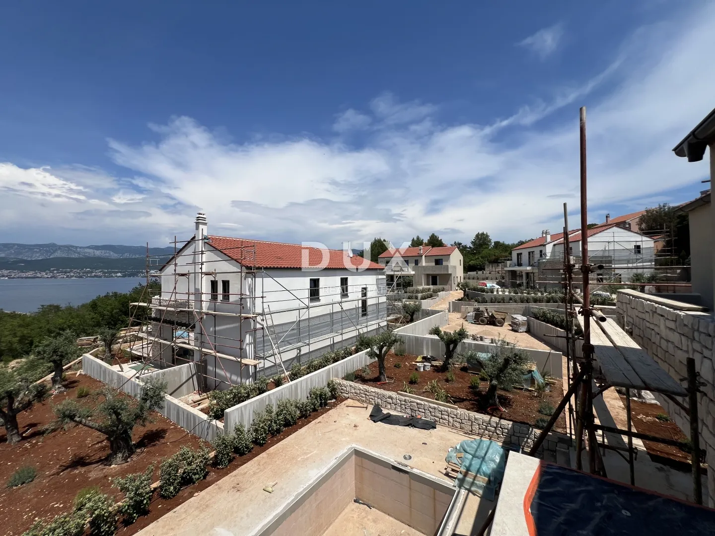 otok krk - četiri ekskluzivne vile, prvi red do mora - slika 11