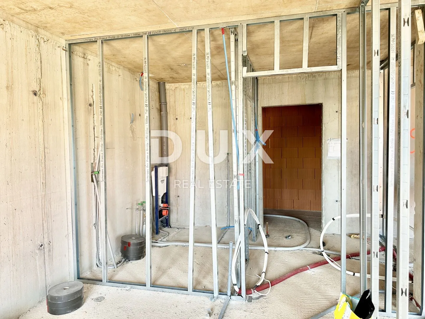 istra, umag - vrhunski 1s+db s loggiom u novogradnji - slika 2