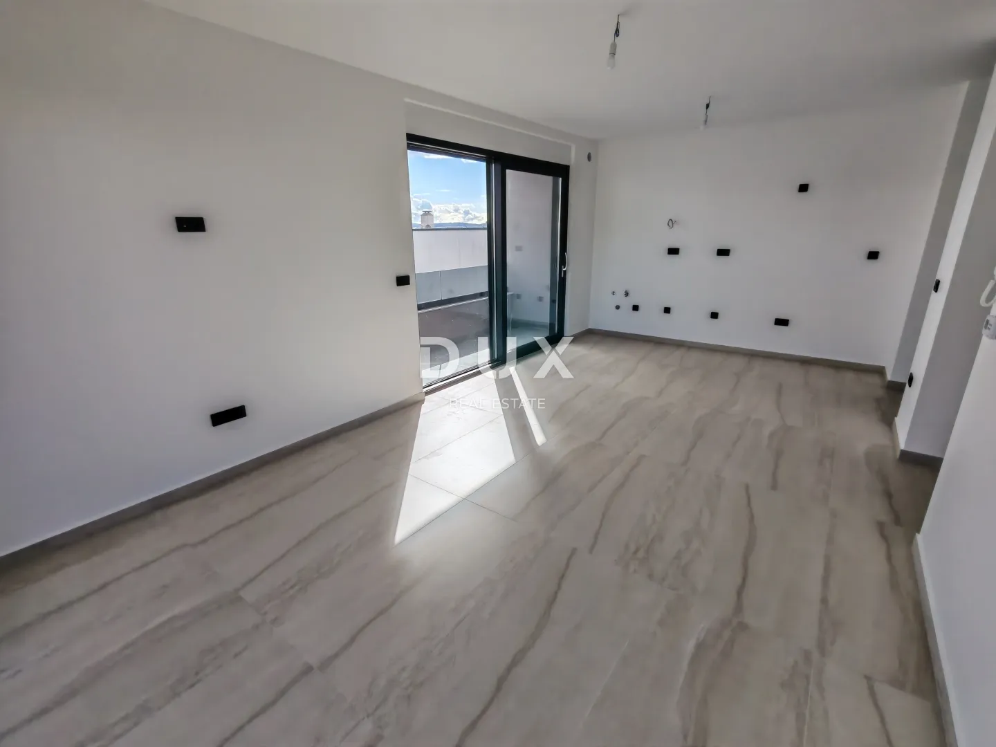 zadar, diklo - vrhunski penthouse s pogledom na more samo 50 metara od plaže! s7 - slika 17