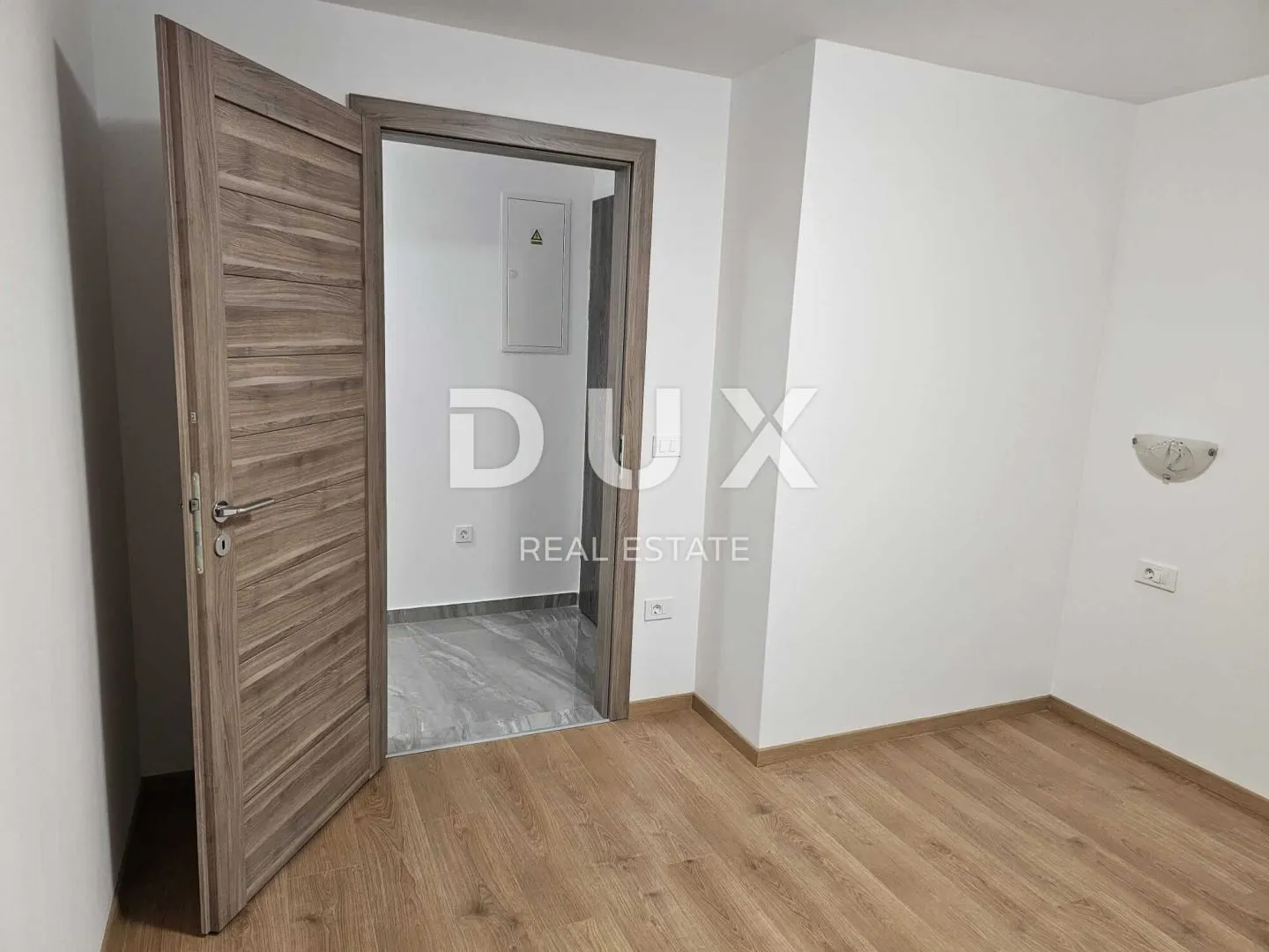 otok rab, banjol - stan u potkrovlju od 80m2 s galerijom - slika 4