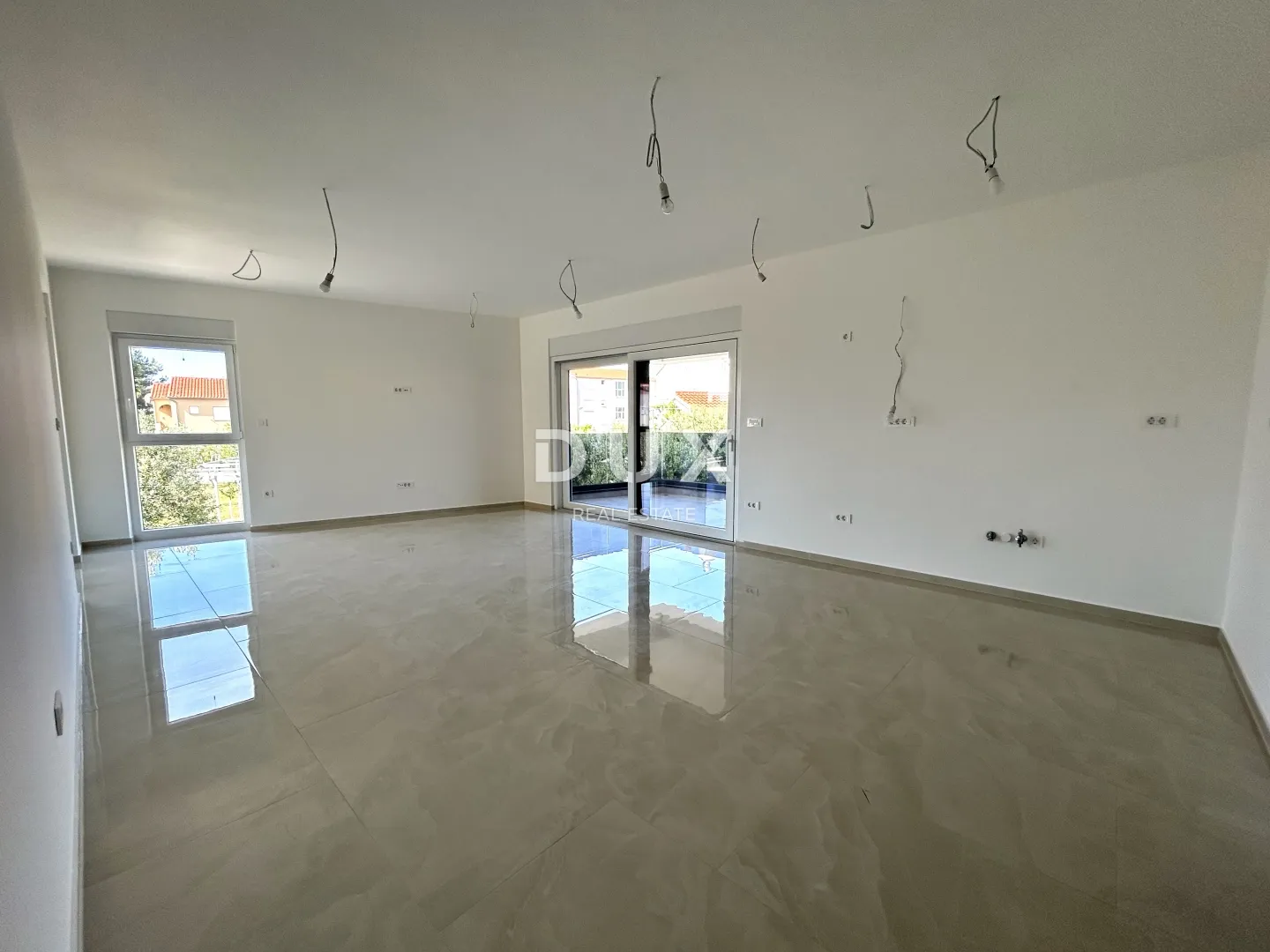 šibenik, vodice – dvosoban stan s 2 velike terase (25 m²), novogradnja - slika 4