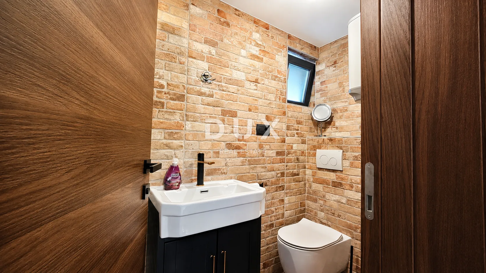 gorski kotar, lič, drvene kuće, tri sobe, 84m2+25m2 - slika 20