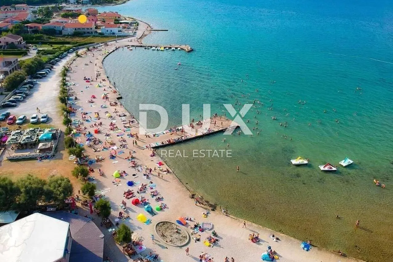 zadar, vir - prostrana kuća prvi red do plaže! - slika 8