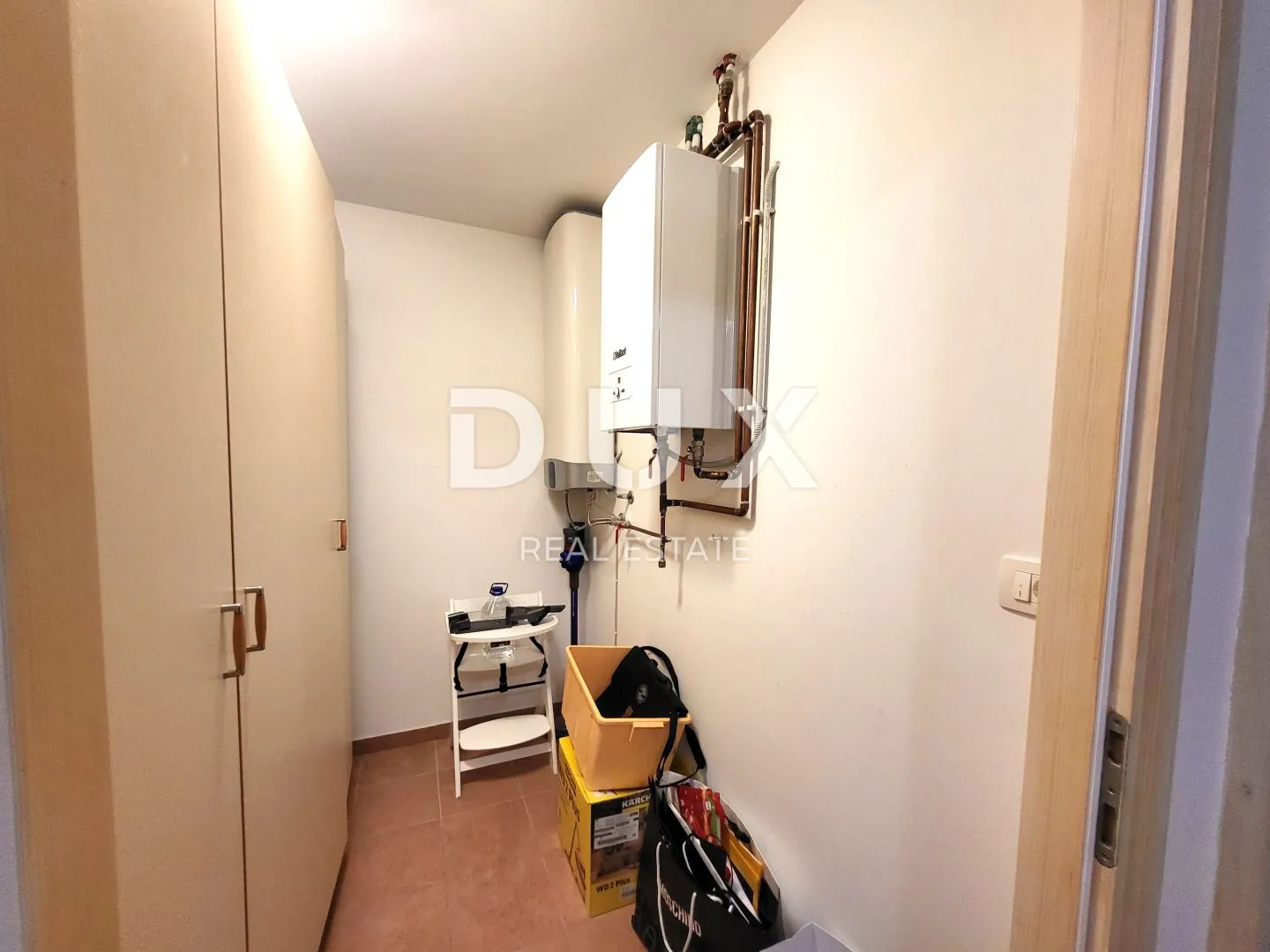 istra, novigrad - dvojna kuća udaljena 250 m od mora - slika 17