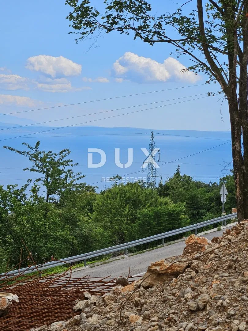 OPATIJA, BREGI - građevinski teren 1945m2 s pogledom na more za poslovno- stambenu ili stambenu zgradu – stanove / obiteljsku kuću / villu / kuću za iznajmljivanje - odmor s bazenom - Bregi, Matulji