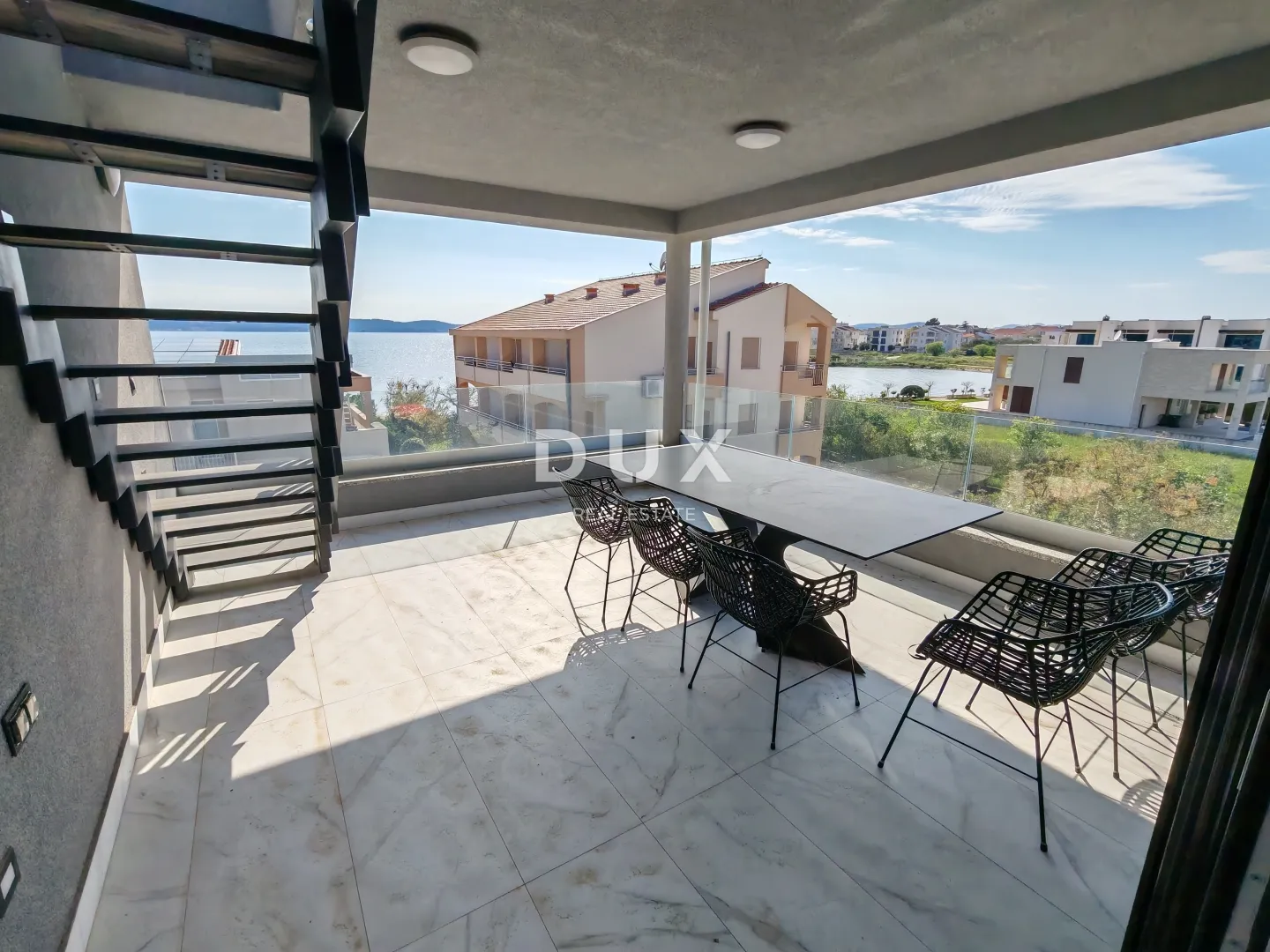 zadar, sukošan - luksuzno namješten penthouse 50 m od plaže! - slika 18