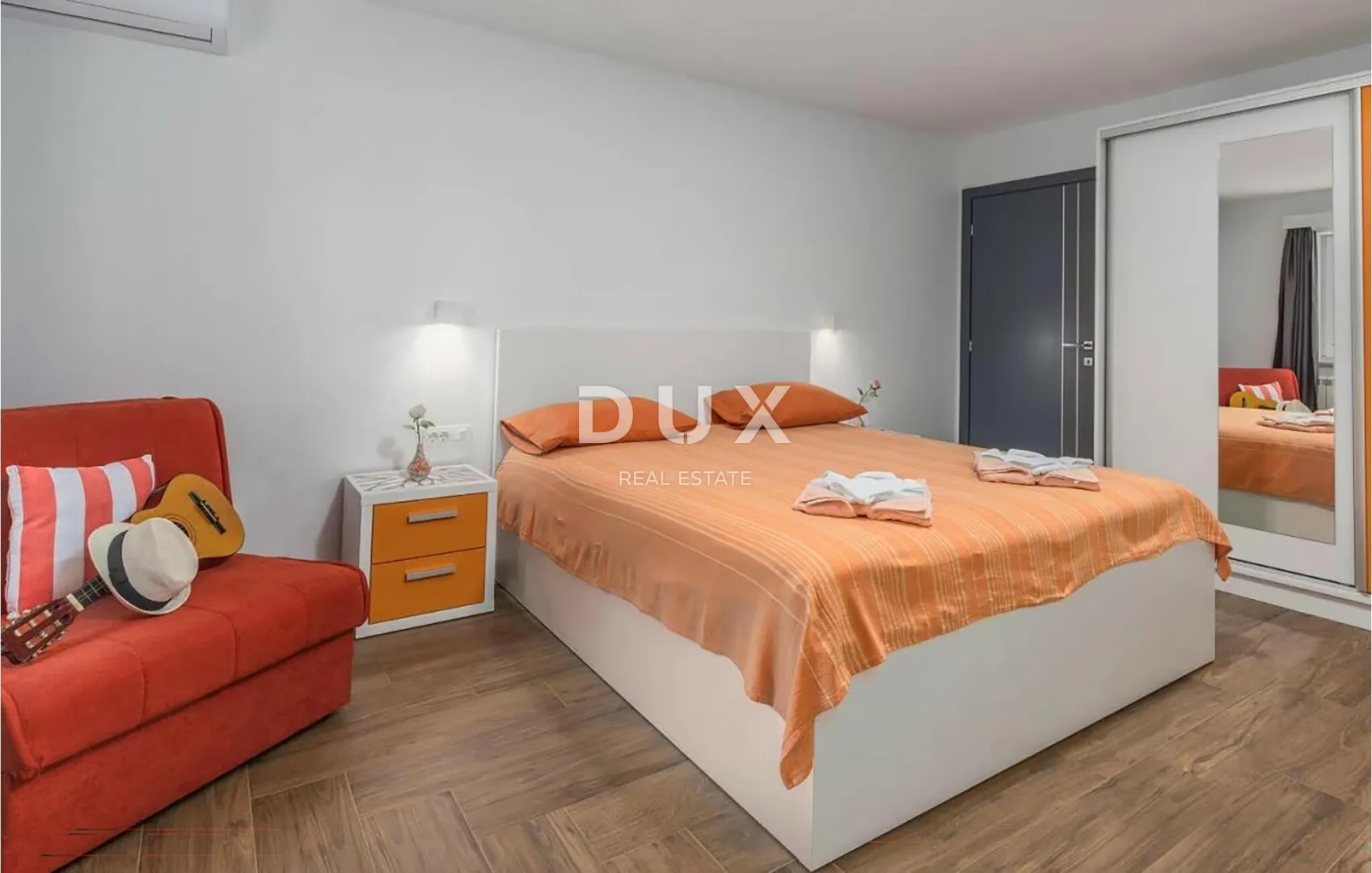 istra, tinjan - kuća s bazenom na rubu naselja - slika 16