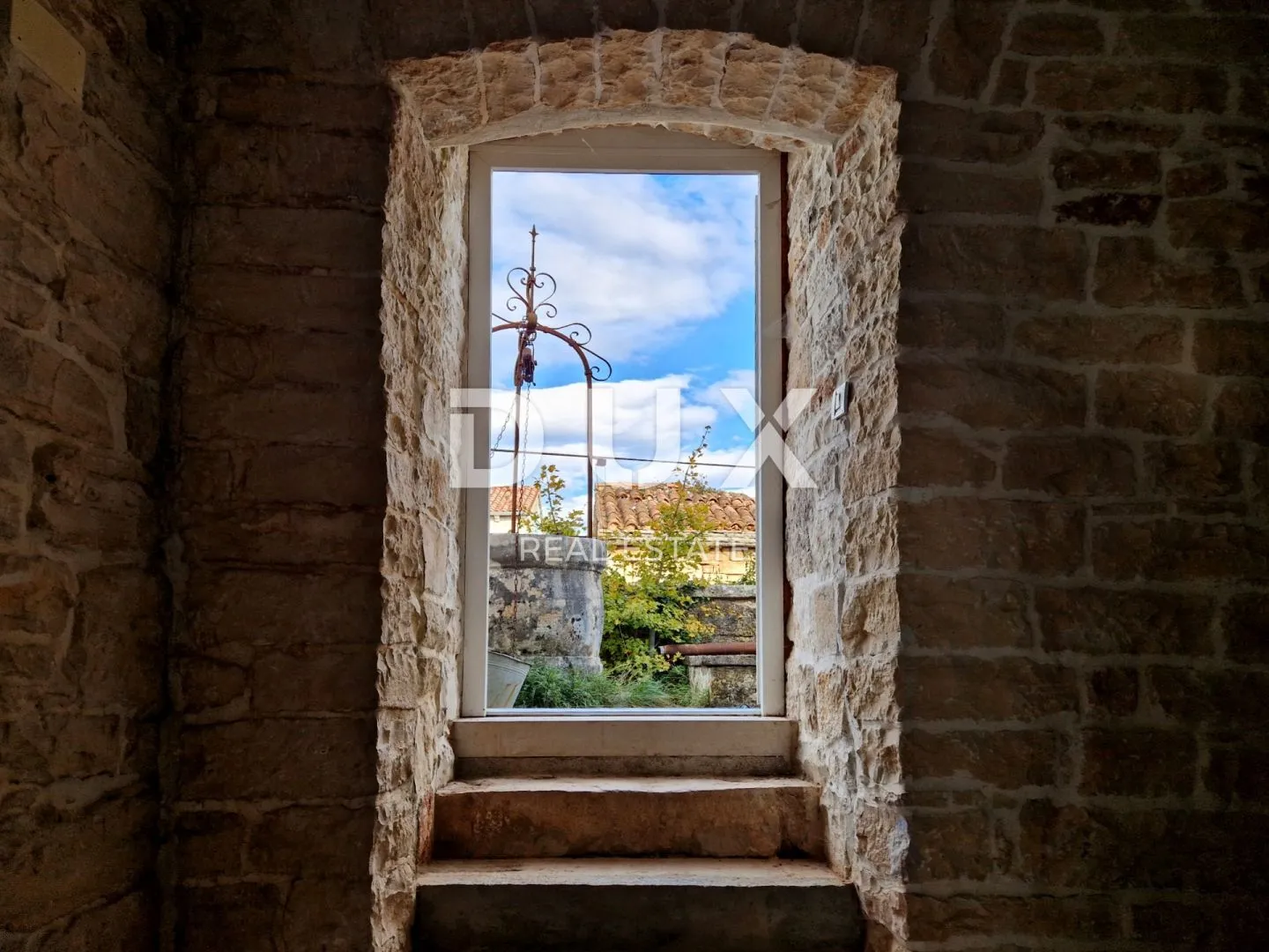 istra, kanfanar - kamena kuća s okućnicom - slika 17