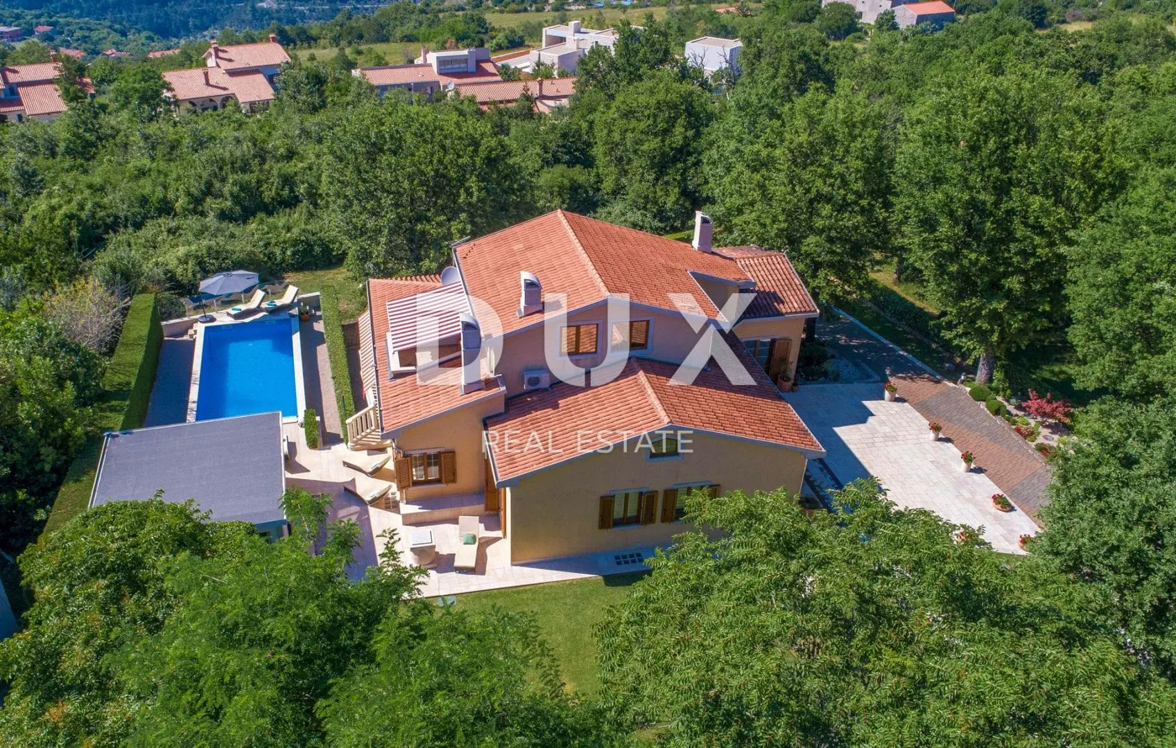 istra, labin - luksuzna vila s panoramskim pogledom - slika 16