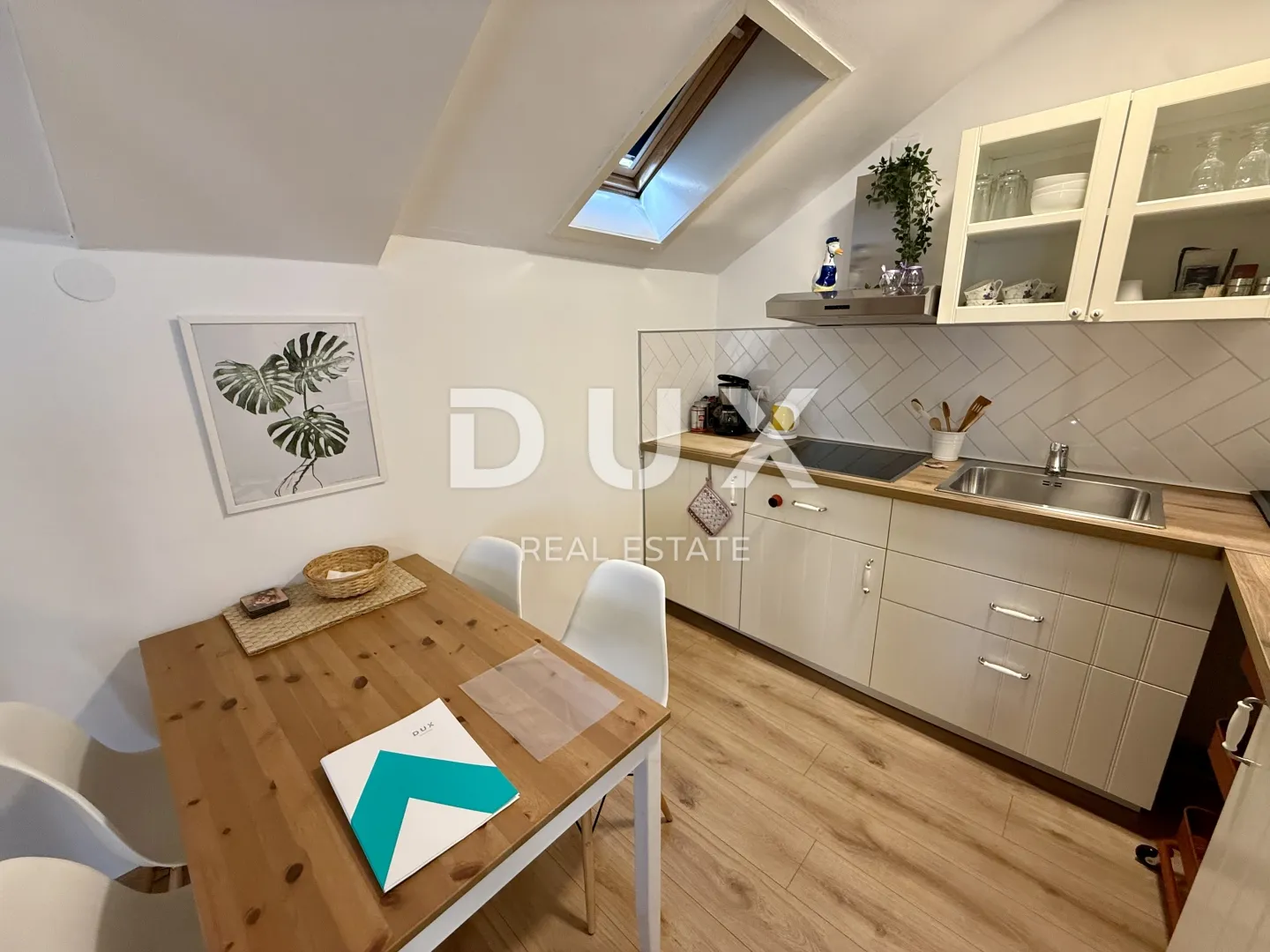 zagreb, centar - dvoetažni stan s tri apartmana i odličnim prihodima! - slika 30