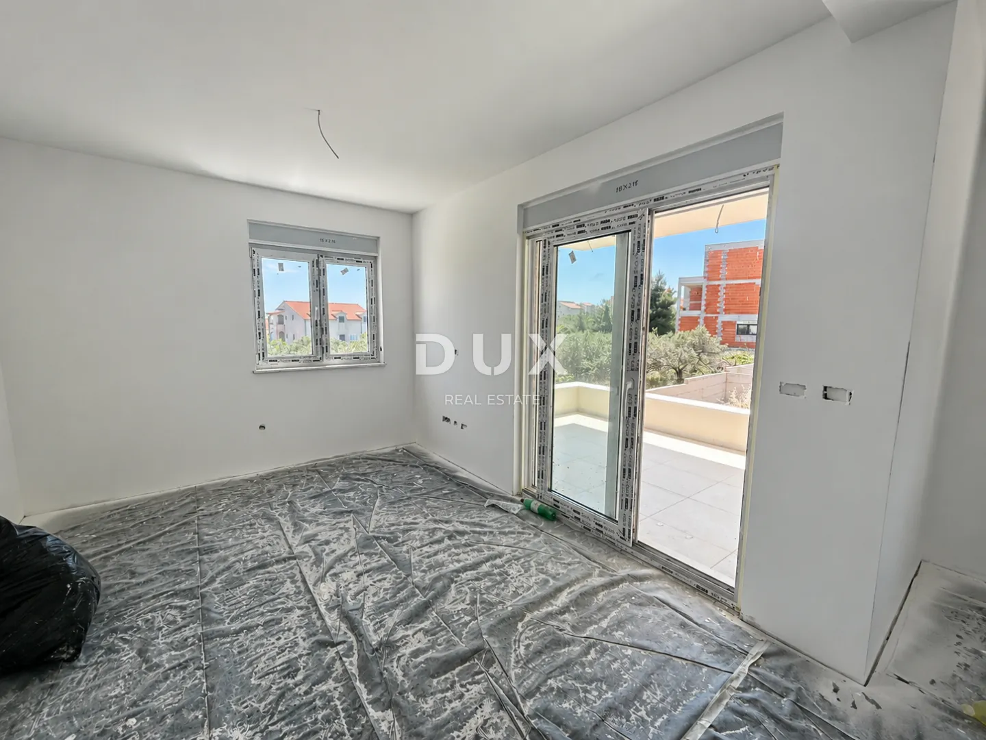 šibenik, vodice – 3 spavaće sobe, pogled na more, novogradnja! - slika 5