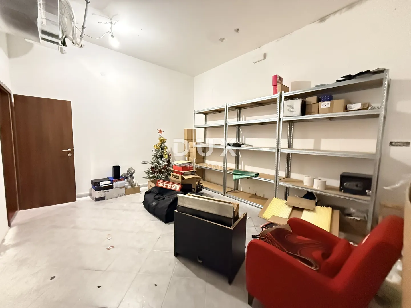 kvarner, kostrena – pp u prizemlju, (uvjeti za casino) frekventna lokacija, veliki parking - slika 10