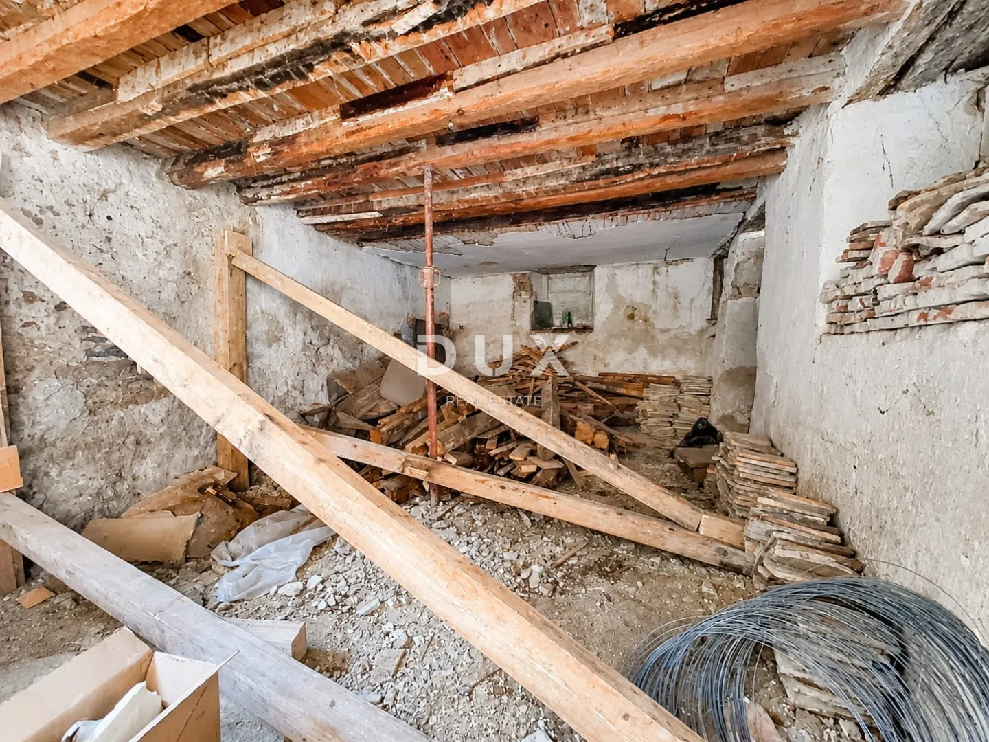 istra, mojan - istarska samostojeća kamena kuća - slika 3