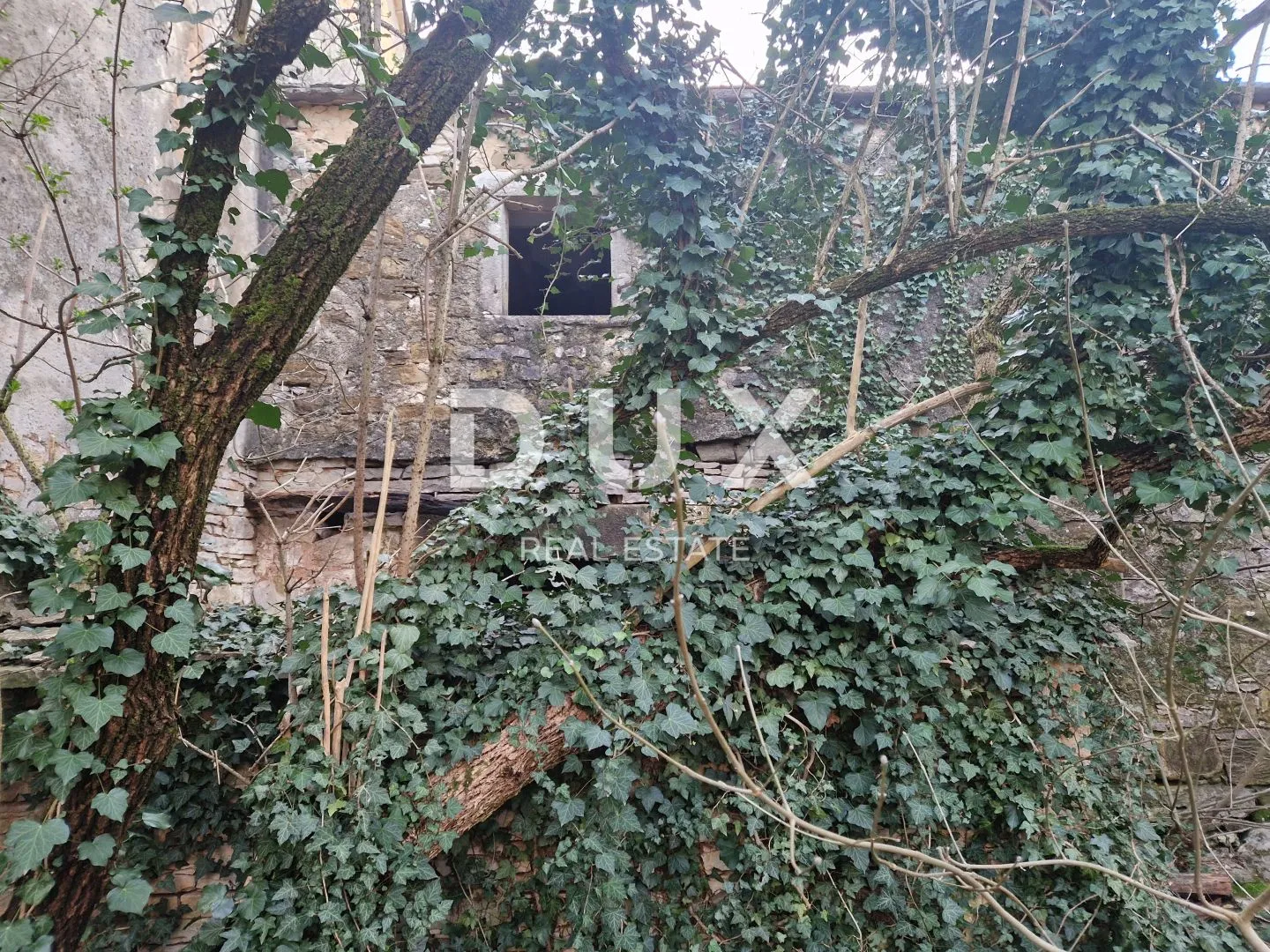 istra, oprtalj - simpatična istarska kamena kuća - slika 15