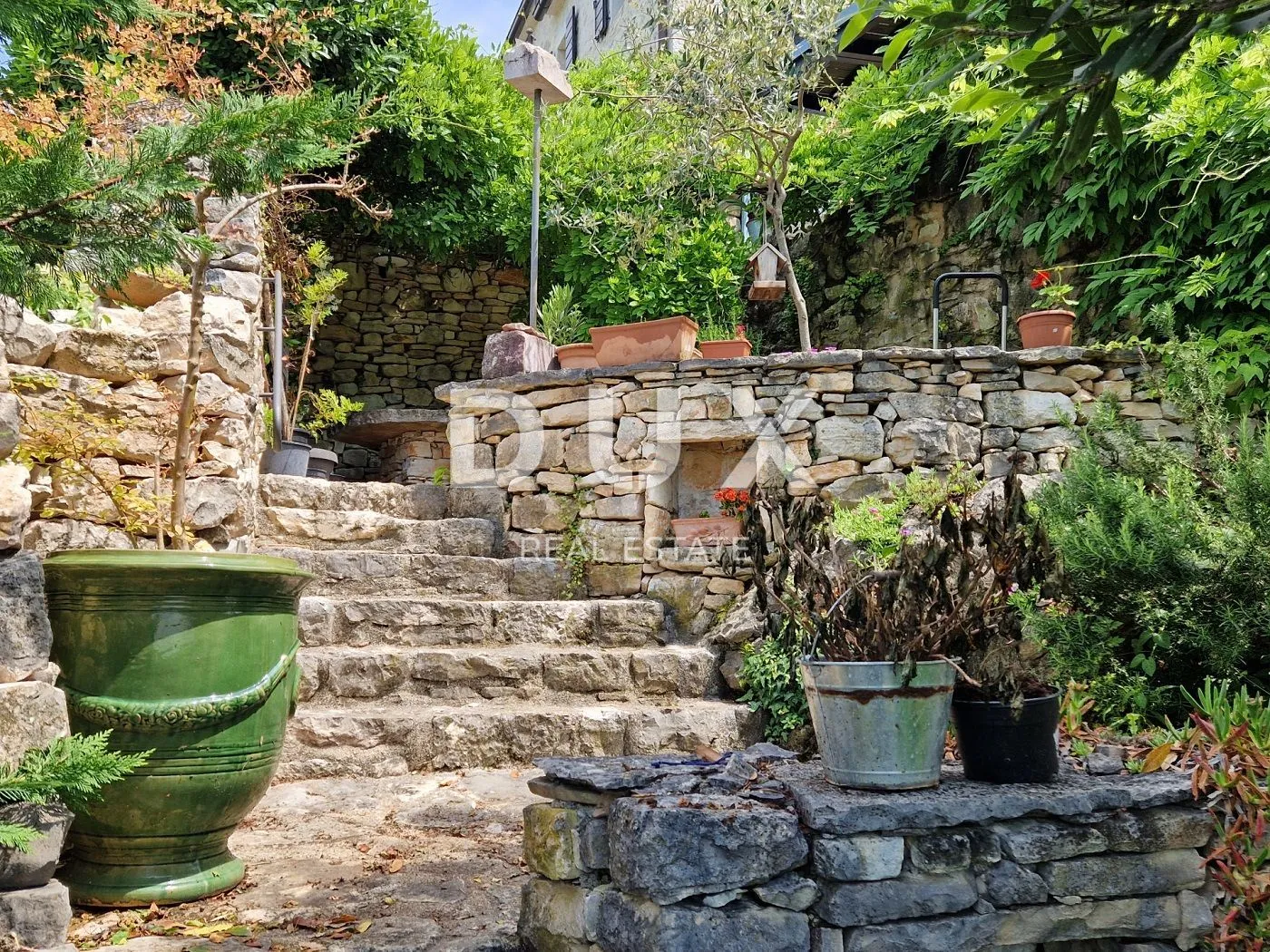 istra, buje - kamena kuća sa spektakularnim pogledom - slika 21