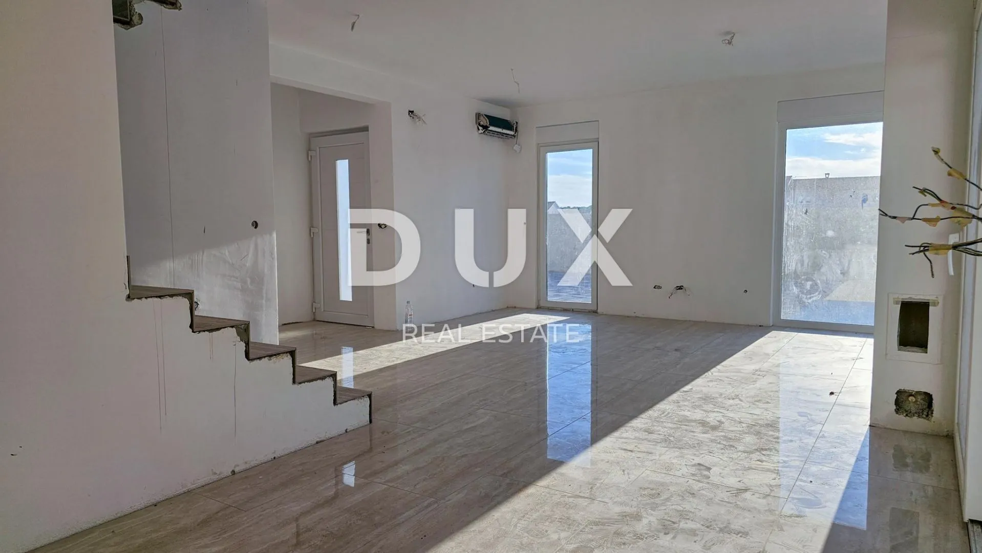 otok rab, barbat - luksuzna vila modernog dizajna - vaša nekretnina 300m od mora! - slika 9