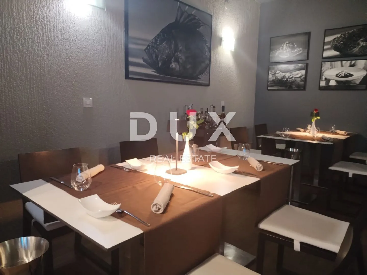 istra,pula - kuća sa restoranom 100m od plaže! top lokacija! - slika 22