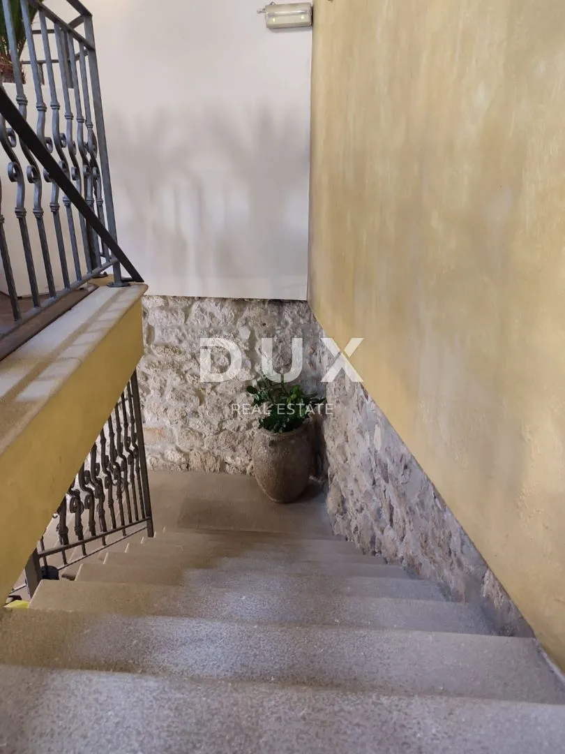 istra, rovinj - unikatna kuća drugi red do mora! - slika 37