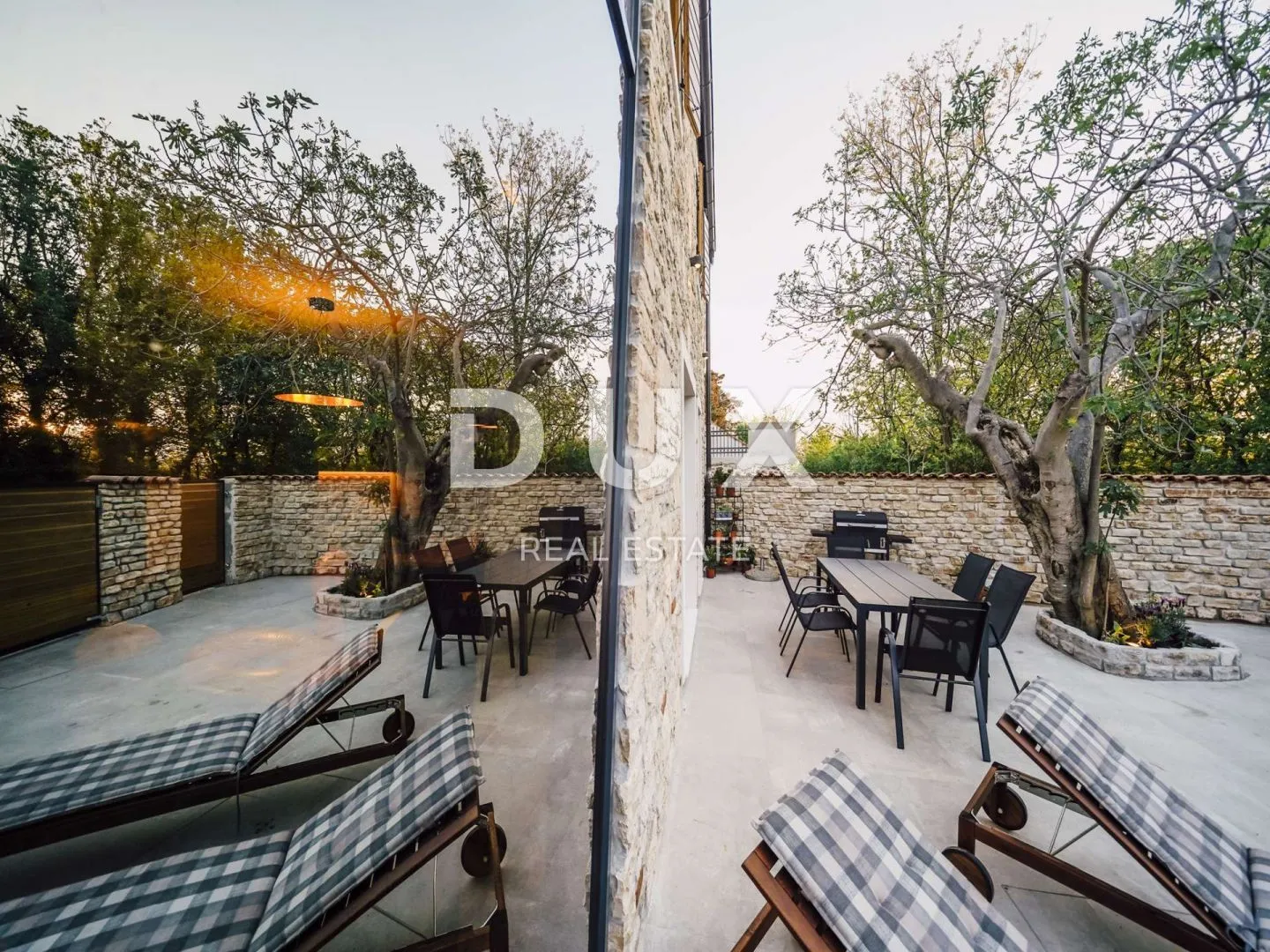 zadar, privlaka - luksuzna kamena vila s grijanim bazenom - slika 10