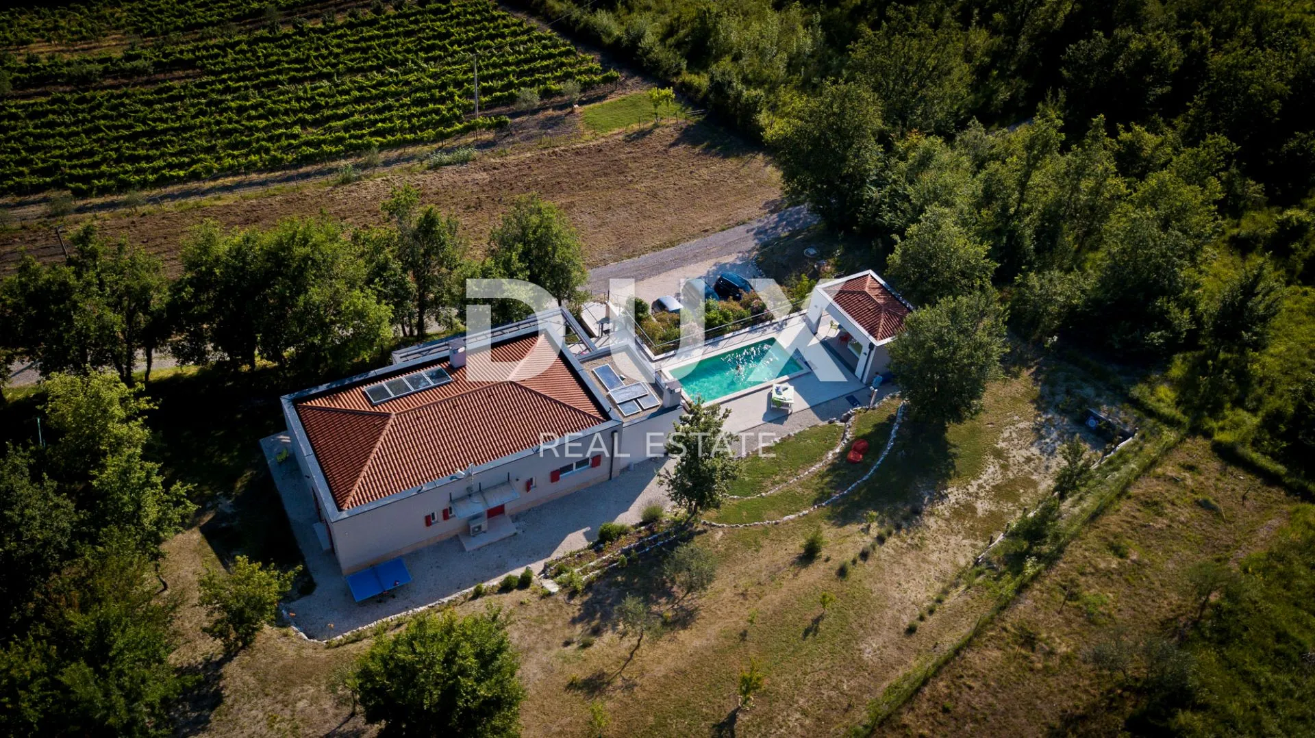 istra, motovun - kuća s bazenom na osami - slika 2